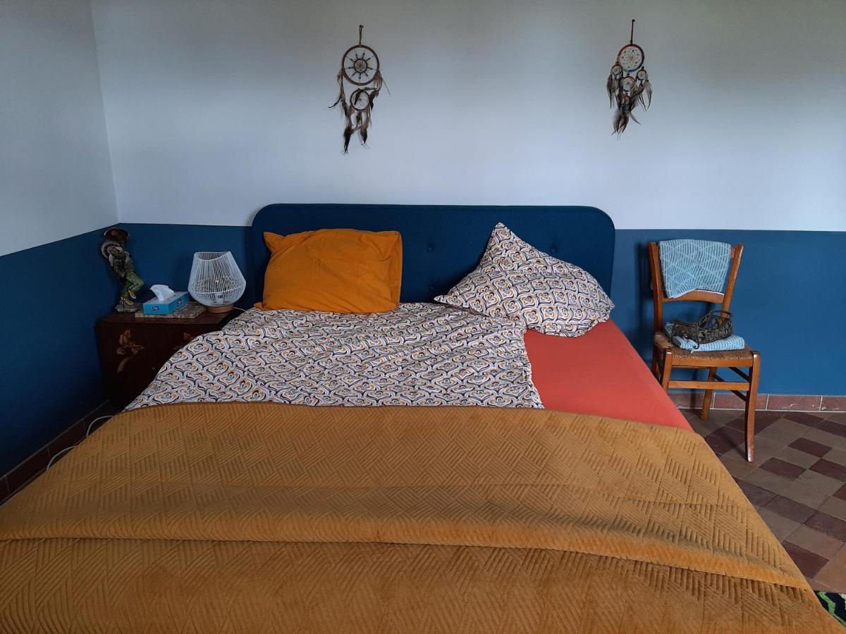Notre Village Papillon Bed&Breakfast Neret Екстериор снимка