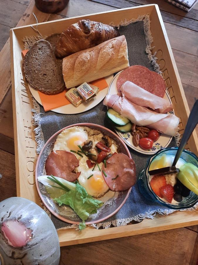 Notre Village Papillon Bed&Breakfast Neret Екстериор снимка