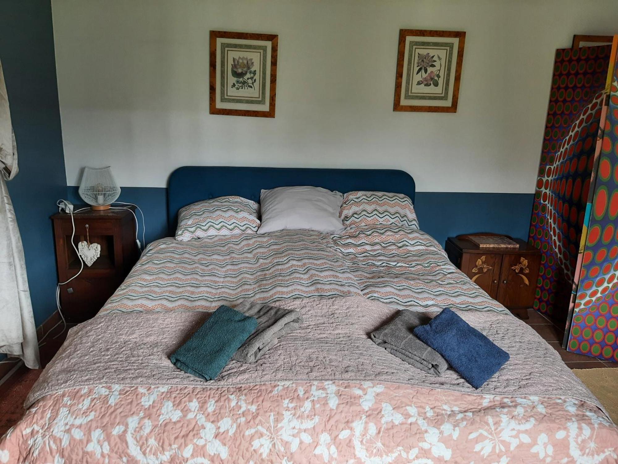 Notre Village Papillon Bed&Breakfast Neret Екстериор снимка